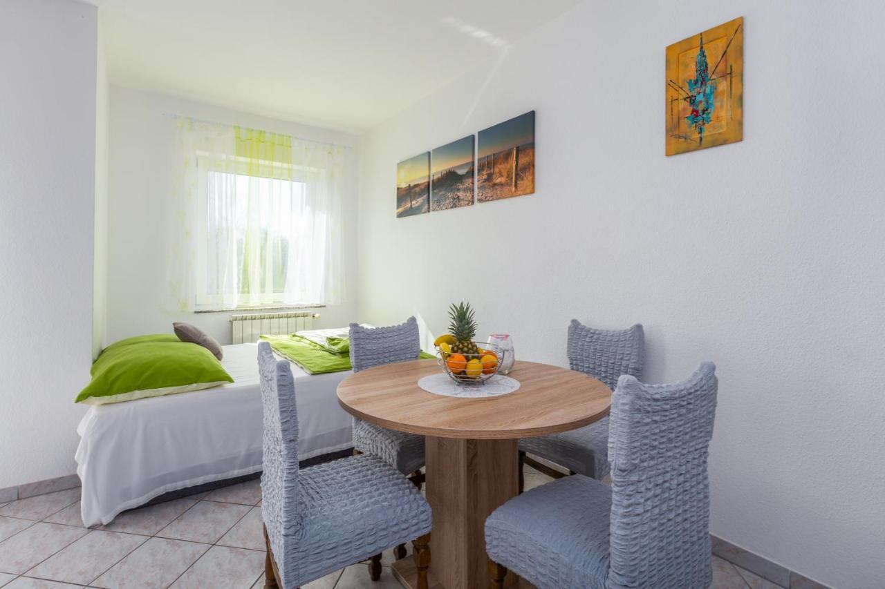 App Ruzica Finida Apartment Umag Exterior photo